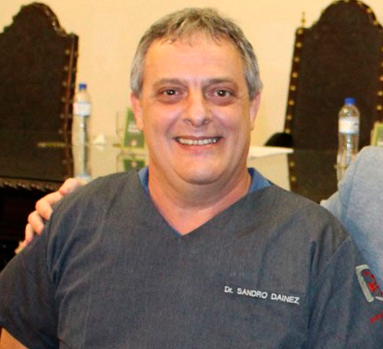 Dr. Sandro Rogério Dainez